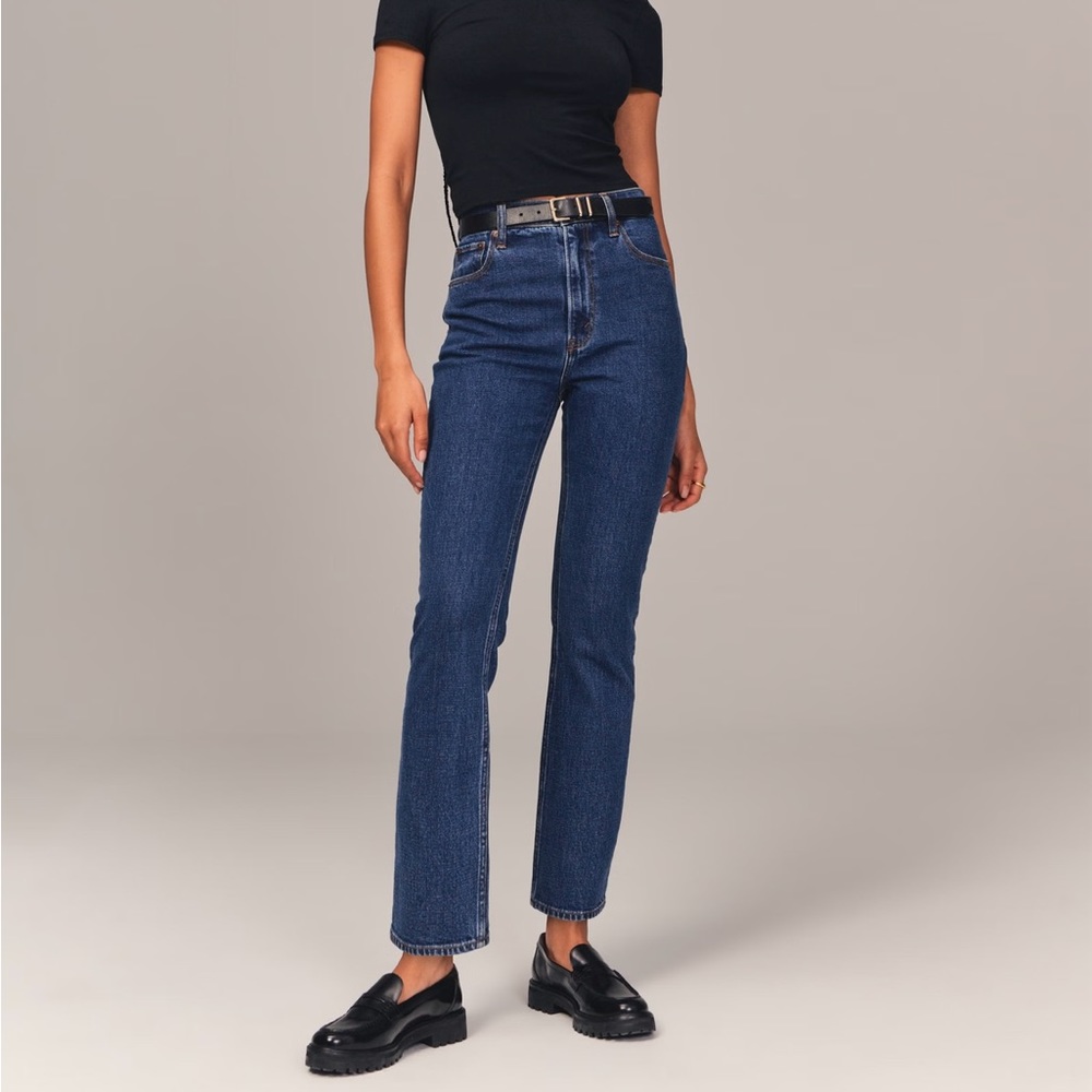 Abercrombie & Fitch Ultra High Rise Ankle Straight Jean Super Dark NWT